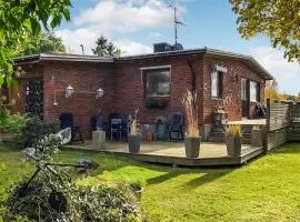 3 Bedroom Cozy Home In Svanesund