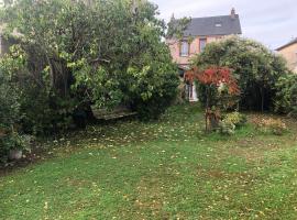 Villa l'INSOUCIANCE en Champagne，位于Vincelles的酒店