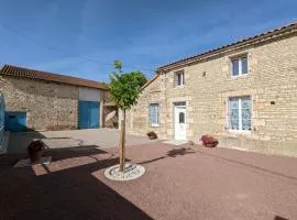 Maison lumineuse avec cour privative, proche sites culturels, tout confort, équipé bébé, wifi inclus - FR-1-653-98