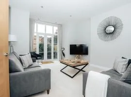 Blue Heron - 2 Bedroom Apt with 2 parking spaces