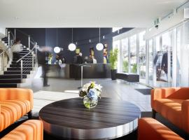Ramada Encore by Wyndham Belconnen Canberra，位于堪培拉的酒店