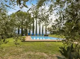 Private villa with swimming pool in the heart of Umbria