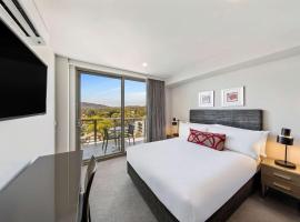 Adina Serviced Apartments Canberra Dickson，位于堪培拉的酒店