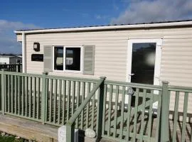 Snowdonia Sunbeach Holiday Sea and Mountain view