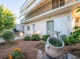 Ioanna s house.Gorgeous house with sea view，位于Dhílesi的带停车场的酒店