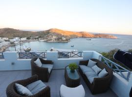 Vacation house with stunning view - Vari Syros，位于瓦里的乡村别墅