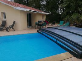 T2 Tarnos avec piscine，位于塔尔诺斯的酒店