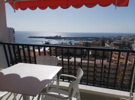 LA SERENATA Los Cristianos Achacay vue panoramique océan appartement，位于洛斯克里斯蒂亚诺斯的无障碍酒店