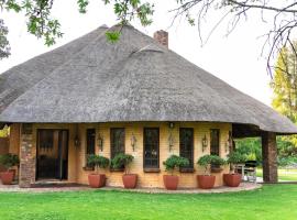 Hotel Nomad Belvedere Lodge，位于米德兰的酒店