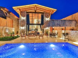 Villa Mila Patara-Luxury villa with pool，位于Adakoy的酒店