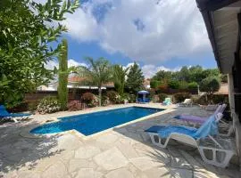 LE CAROUBIER splendid 3 bedrooms bungalow