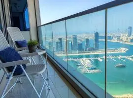 Exquisite, luxe 1BD Apartment, Unparalleled Sea Views, Prime Dubai Marina Location & Full Kitchen by "La Buena Vida Holiday Homes