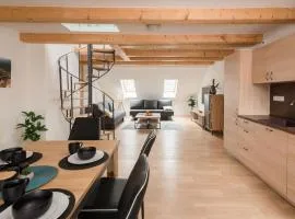 Ayni apartman