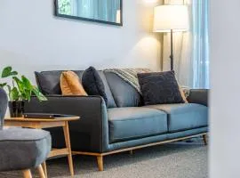 Central Luxury Apartment 108