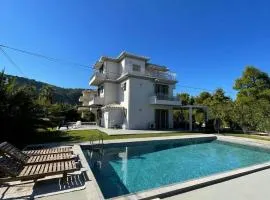 Lefkada Beach Villa
