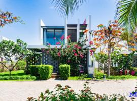 Oceanami Private Beach Villa Homestay - Long Hai Vung Tau，位于头顿的酒店