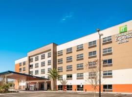 Holiday Inn Express & Suites Jacksonville - Town Center, an IHG Hotel，位于杰克逊维尔北佛罗里达大学附近的酒店