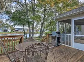 3 Mi to Bethany Beach Gem with Deck and Pool Access