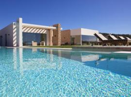 Contemporary Ibizan Villa Cala Conta Dream Short Walk to Beach San Jose，位于卡拉孔特的酒店