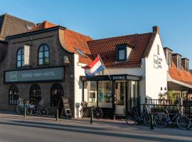 Bar-Bistro-Hotel DOK，位于Steenbergen的酒店