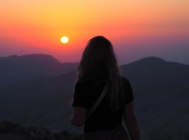 Dana Sunset Eco Camp，位于达纳的豪华帐篷