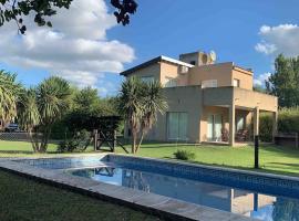 Las Acacias，位于阿苏尔的酒店