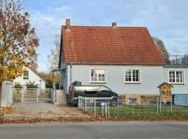 Nice Home In Karlsburglühmannsdorf