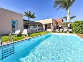 Amazing Home In San Bartolome De Tiraj With Outdoor Swimming Pool