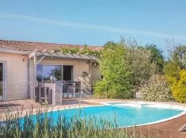 Nice Home In St-Michel-Lecluse-Le-