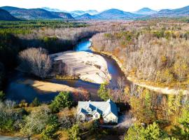Saco River & White Mountain Views，位于康威的酒店