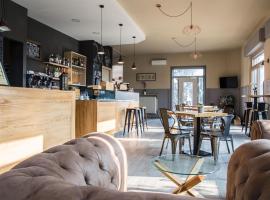 Locanda La Castellana，位于Castello d'Agogna的酒店