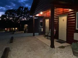The Woods Lodging，位于Kingston的酒店