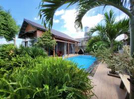 T'Farmstay villa and resort Buon Ma Thuot City，位于邦美蜀班梅索特机场 - BMV附近的酒店