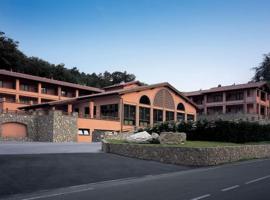 梅里迪安娜乡村酒店，位于卡莱扎诺的酒店