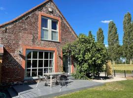 Gîte Le petit paradis Esquelmes，位于Esquelmes的酒店