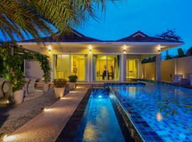 3 Bedroom Platinum Pool Villa Smooth as Silk，位于Ban Khlong Haeng的酒店