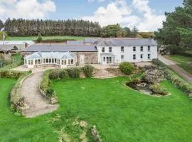 Tregoninny Vineyard and Woodland Farmhouse