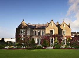 Ballymascanlon Hotel and Golf Resort，位于邓多克的高尔夫酒店