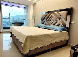 Cerca al barrio Laureles con jacuzzi privado