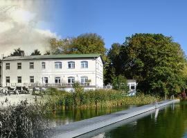 Hotel & Restaurant Haus am See，位于Löcknitz的酒店