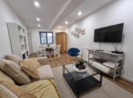 HOME ET HOLIDAY Le Petit Verdot，位于Viviers的酒店