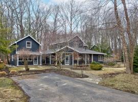 The Sanctuary at Deer Dune , Saugatuck，位于索格塔克的酒店