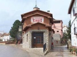 Hotel- Restaurante TORRES，位于Torres de Albarracín的酒店