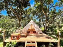 Binifarm Tropical Retreat，位于Cu Chi的豪华帐篷营地