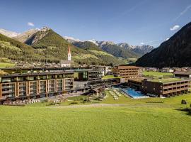Alpine Luxury SPA Resort Schwarzenstein，位于卢塔戈的酒店