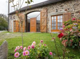 Gîte montagnard avec 3 chambres, jardin clos, terrasse couverte, animaux acceptés, proche Vichy. - FR-1-489-101，位于Ferrières-sur-Sichon的酒店