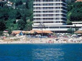 Niksic-Sutomore，位于苏托莫雷的酒店