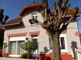 Gîte tout confort à Molinet, climatisé, avec cour close et proche de la Voie Verte ! - FR-1-489-253