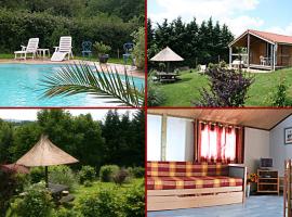 Chalet familial avec piscine, animaux acceptés, draps inclus, proche de Montluçon et Gannat - FR-1-489-323，位于Échassières的酒店