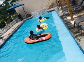 Ndlovu Palace，位于Ragbubee的酒店